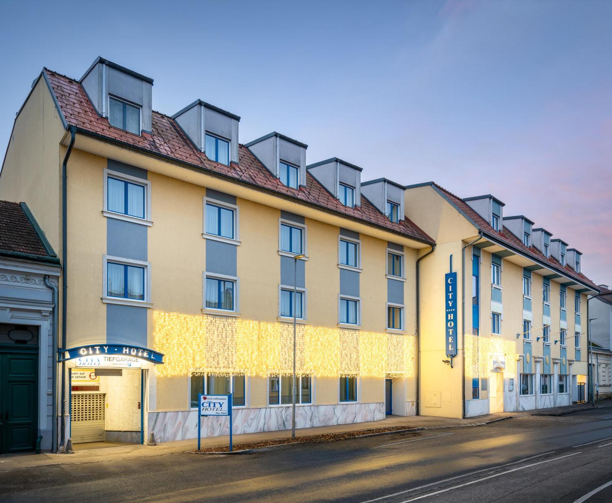 City Hotel Stockerau Exterior photo